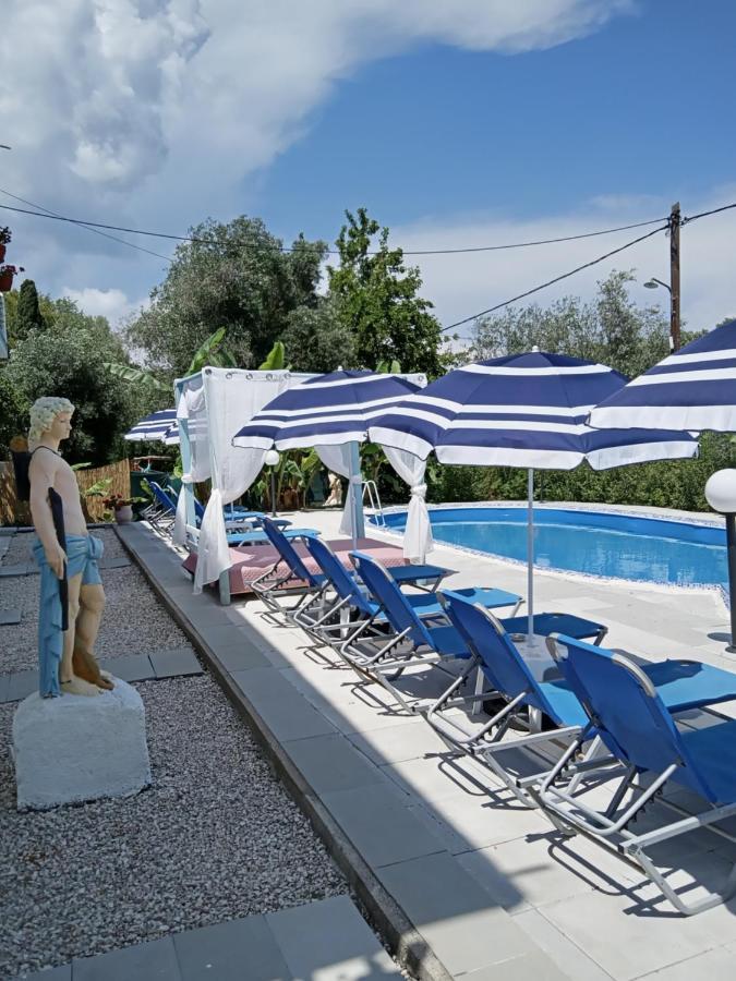 Rose Apartments Mesonghi Moraitika Extérieur photo