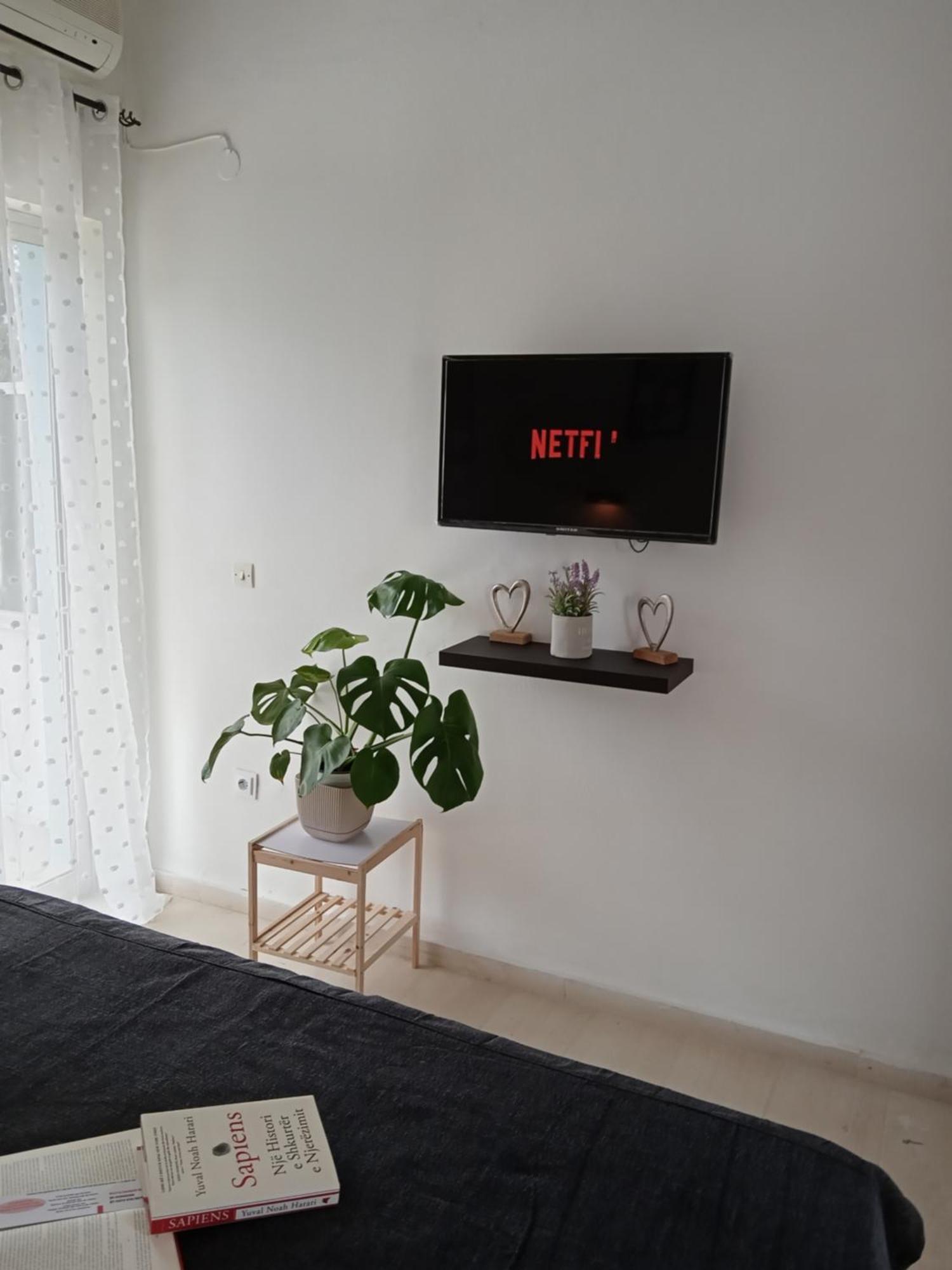 Rose Apartments Mesonghi Moraitika Extérieur photo
