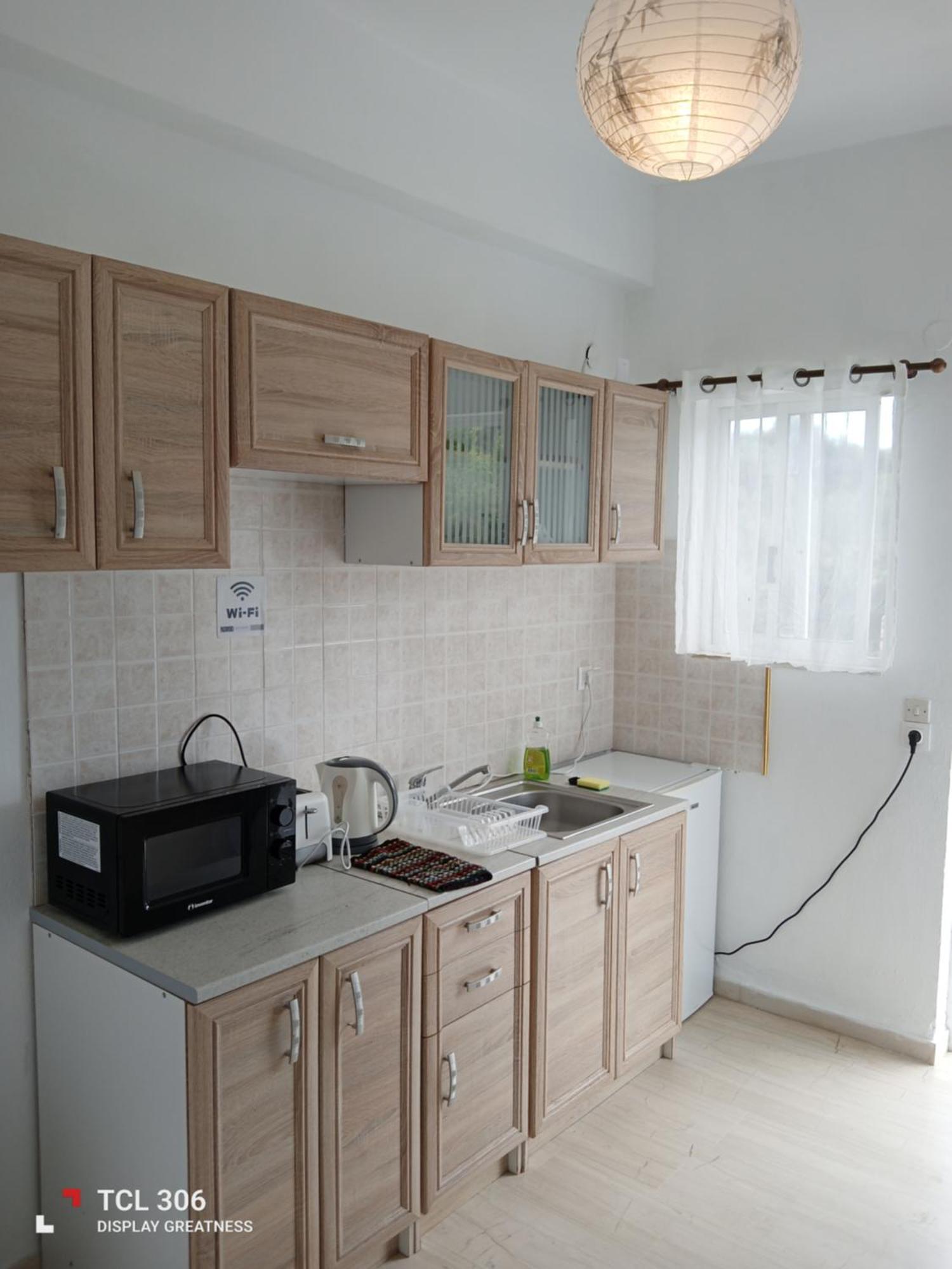 Rose Apartments Mesonghi Moraitika Extérieur photo